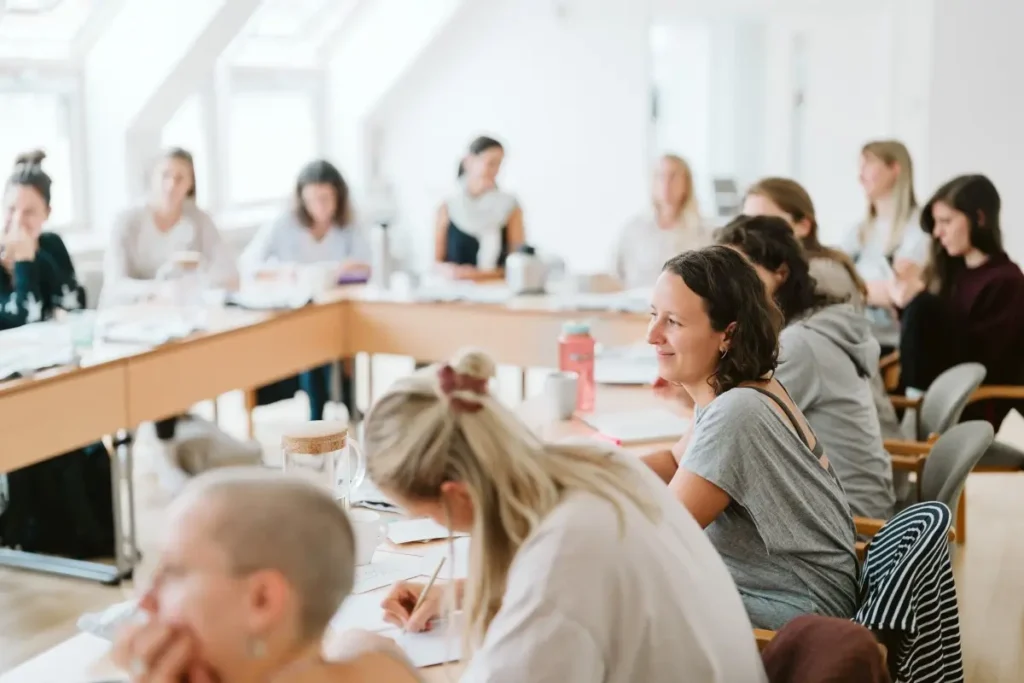 Lehrgang im Seminarraum Berg7 Wien – Holistic Health Ausbildung